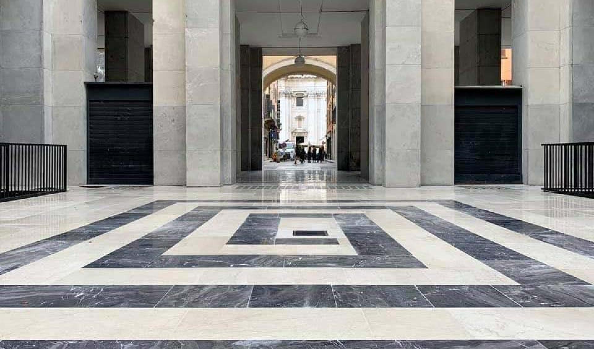 Restauro pavimentazione piazza quadriportico Brescia
