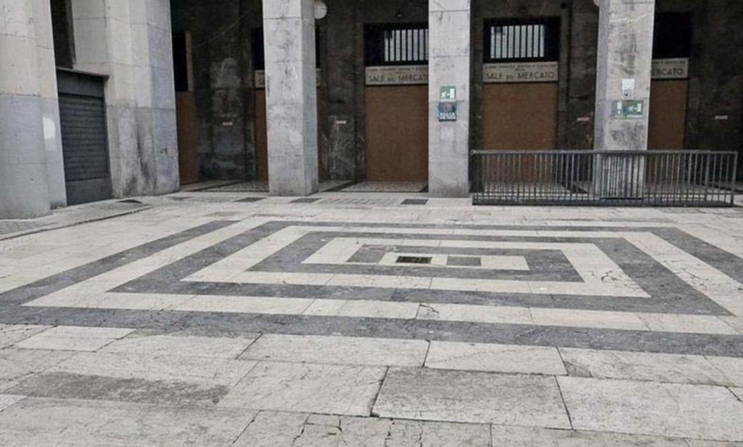 Restoration of the flooring piazza quadriportico Brescia
