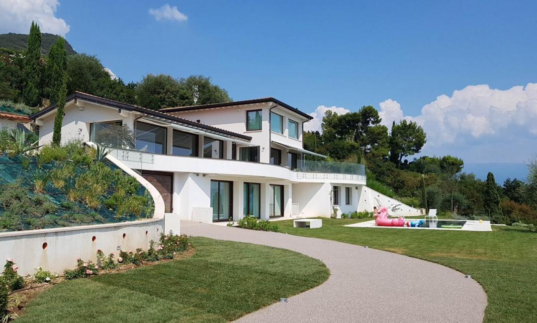 Villa in loc. Traina Gardone Riviera